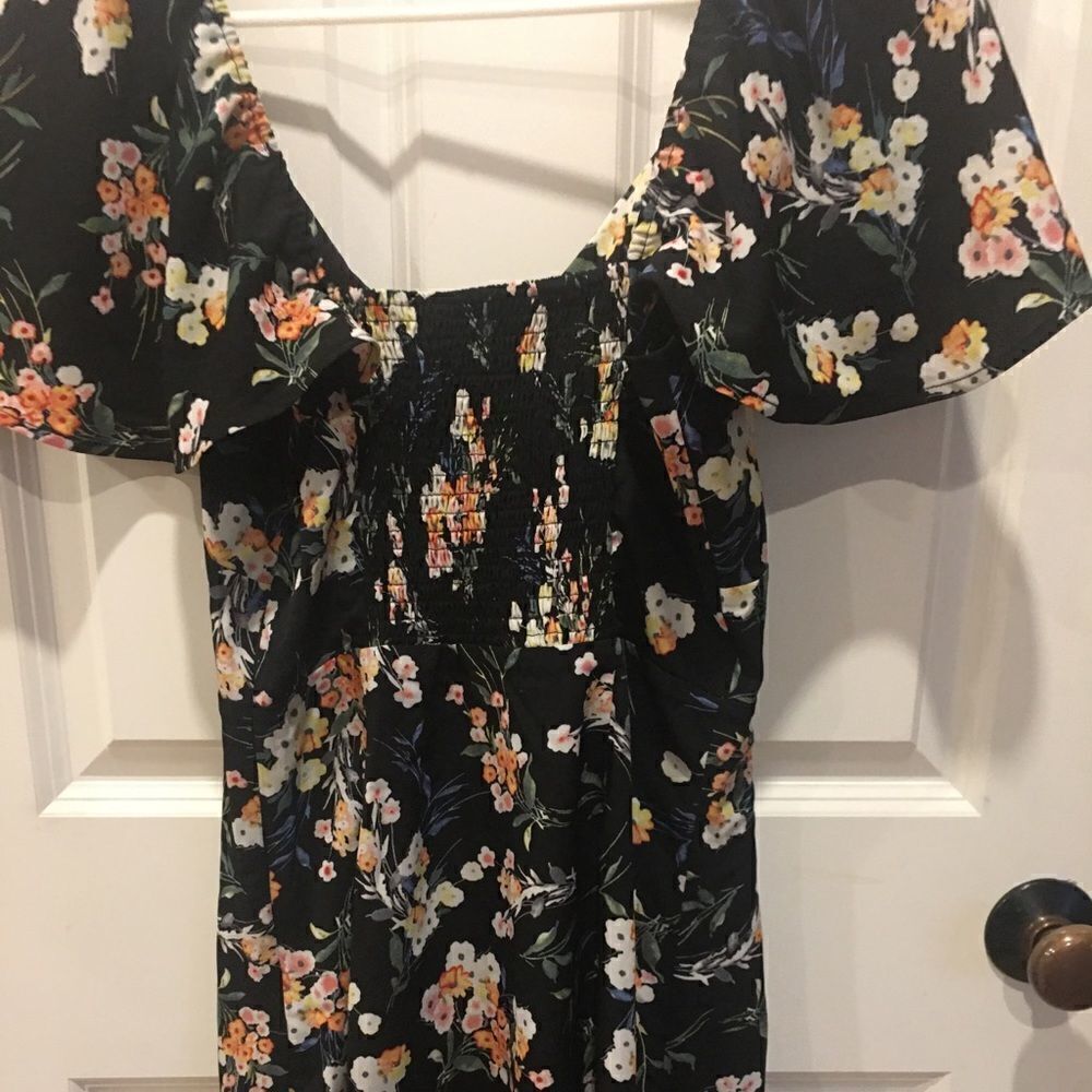 Senlis Small floral off shoulder black summer dress - Picture 8 of 8